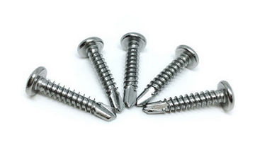 自攻自鉆螺釘?shù)淖饔?/></p><p>　　<strong>自攻自鉆螺釘?shù)淖饔?/strong>：</p><p>　　1、自攻鎖緊螺釘也多用于薄的金屬板之間的連接，其螺紋為具有弧形三角截面的普通螺紋，螺紋表面也具有較高的硬度，故在連接時，螺釘也可在被連接件的螺紋底孔中攻出內(nèi)螺紋，從而形成連接。</p><p>　　2、墻板自攻螺釘用于石膏墻板等和金屬龍骨之間的連接，其螺紋為雙頭螺紋，螺紋表面也具有很高的硬度，能在不制出預(yù)制孔的條件下，快速擰入龍骨中，從而形成連接。</p><p>　　3、自鉆自攻螺釘與普通自攻螺釘不同之處是普通自攻螺釘在連接時，須經(jīng)過鉆孔和攻絲兩道工序；而自鉆自攻螺釘在連接時，就將鉆孔和攻絲兩道工序合并一次完成。</p>
            </div>
			<div   id=