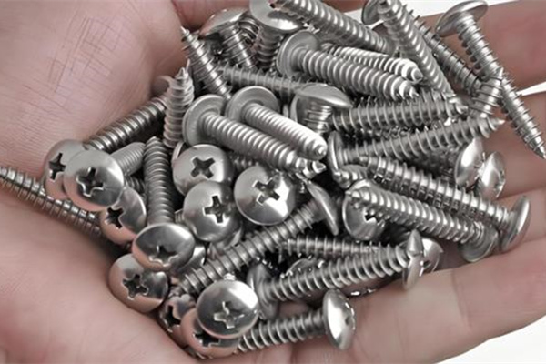 選對(duì)自攻螺釘生產(chǎn)廠家，可節(jié)省成本！